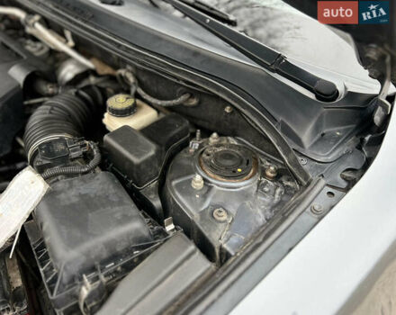 Серый Тойота Авенсис, объемом двигателя 2.23 л и пробегом 337 тыс. км за 5777 $, фото 48 на Automoto.ua