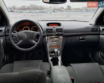 Серый Тойота Авенсис, объемом двигателя 1.8 л и пробегом 247 тыс. км за 4799 $, фото 5 на Automoto.ua