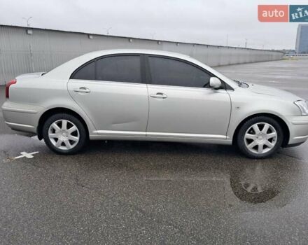 Серый Тойота Авенсис, объемом двигателя 1.8 л и пробегом 247 тыс. км за 4799 $, фото 2 на Automoto.ua