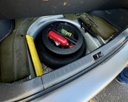 Сірий Тойота Авенсіс, об'ємом двигуна 2 л та пробігом 207 тис. км за 2949 $, фото 10 на Automoto.ua