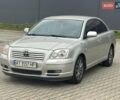 Серый Тойота Авенсис, объемом двигателя 1.8 л и пробегом 360 тыс. км за 5100 $, фото 1 на Automoto.ua