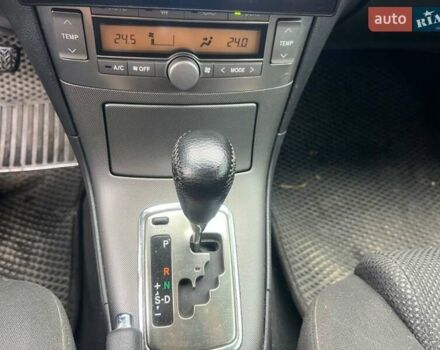 Серый Тойота Авенсис, объемом двигателя 1.79 л и пробегом 429 тыс. км за 6000 $, фото 11 на Automoto.ua
