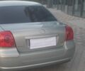 Серый Тойота Авенсис, объемом двигателя 2 л и пробегом 243 тыс. км за 5900 $, фото 3 на Automoto.ua