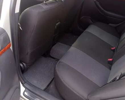 Серый Тойота Авенсис, объемом двигателя 2 л и пробегом 219 тыс. км за 6100 $, фото 8 на Automoto.ua