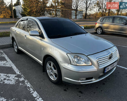 Серый Тойота Авенсис, объемом двигателя 1.79 л и пробегом 280 тыс. км за 6300 $, фото 2 на Automoto.ua