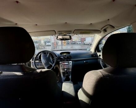 Сірий Тойота Авенсіс, об'ємом двигуна 2 л та пробігом 207 тис. км за 2949 $, фото 9 на Automoto.ua