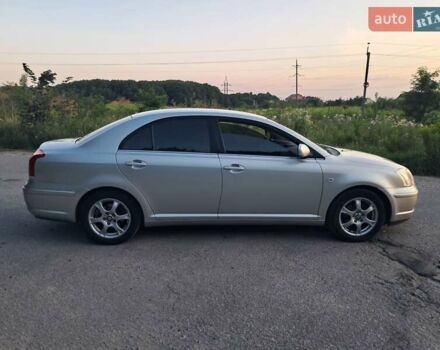 Серый Тойота Авенсис, объемом двигателя 1.79 л и пробегом 216 тыс. км за 6600 $, фото 4 на Automoto.ua