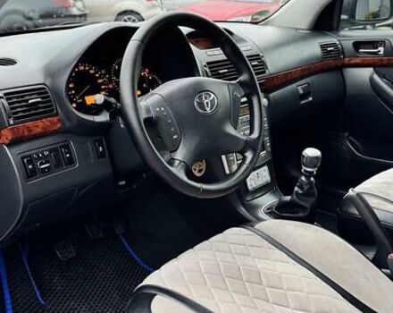 Сірий Тойота Авенсіс, об'ємом двигуна 2.2 л та пробігом 219 тис. км за 6600 $, фото 10 на Automoto.ua