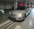 Серый Тойота Авенсис, объемом двигателя 1.8 л и пробегом 184 тыс. км за 5000 $, фото 4 на Automoto.ua