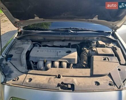 Серый Тойота Авенсис, объемом двигателя 1.79 л и пробегом 216 тыс. км за 6600 $, фото 13 на Automoto.ua