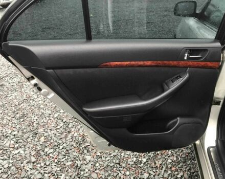 Сірий Тойота Авенсіс, об'ємом двигуна 1.8 л та пробігом 328 тис. км за 4790 $, фото 15 на Automoto.ua