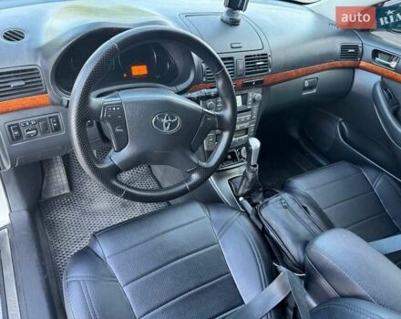 Сірий Тойота Авенсіс, об'ємом двигуна 1.8 л та пробігом 260 тис. км за 5800 $, фото 6 на Automoto.ua