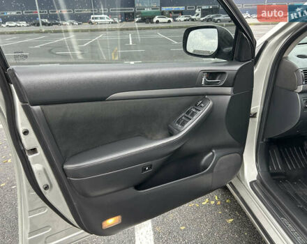 Сірий Тойота Авенсіс, об'ємом двигуна 1.8 л та пробігом 167 тис. км за 8700 $, фото 21 на Automoto.ua