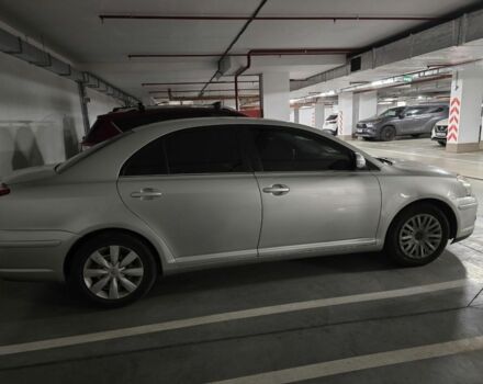 Серый Тойота Авенсис, объемом двигателя 1.8 л и пробегом 184 тыс. км за 5000 $, фото 2 на Automoto.ua