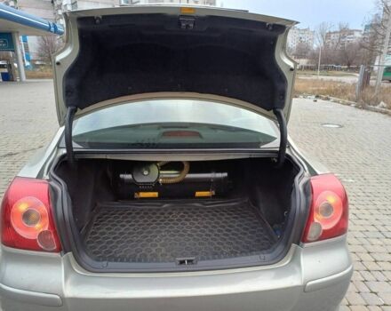 Серый Тойота Авенсис, объемом двигателя 1.8 л и пробегом 170 тыс. км за 7500 $, фото 2 на Automoto.ua