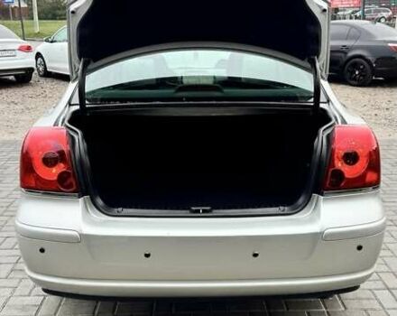 Сірий Тойота Авенсіс, об'ємом двигуна 2.2 л та пробігом 219 тис. км за 6600 $, фото 8 на Automoto.ua