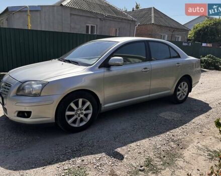 Серый Тойота Авенсис, объемом двигателя 1.79 л и пробегом 220 тыс. км за 5600 $, фото 1 на Automoto.ua