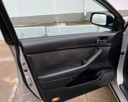 Серый Тойота Авенсис, объемом двигателя 2 л и пробегом 371 тыс. км за 5500 $, фото 17 на Automoto.ua