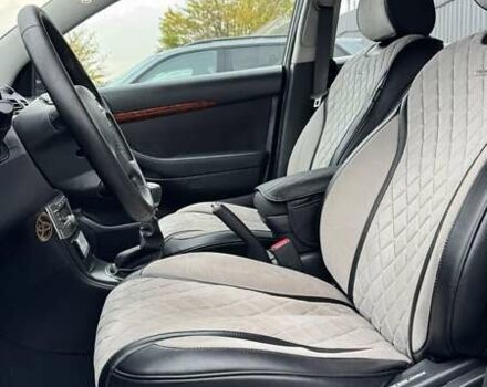 Сірий Тойота Авенсіс, об'ємом двигуна 2.2 л та пробігом 219 тис. км за 6600 $, фото 11 на Automoto.ua