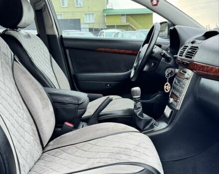 Серый Тойота Авенсис, объемом двигателя 2.2 л и пробегом 218 тыс. км за 6600 $, фото 19 на Automoto.ua