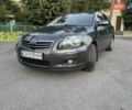Серый Тойота Авенсис, объемом двигателя 2.2 л и пробегом 253 тыс. км за 7700 $, фото 1 на Automoto.ua