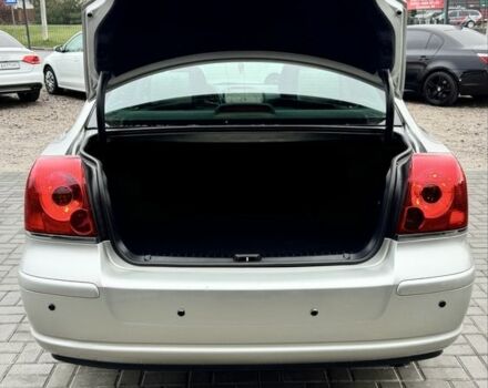 Серый Тойота Авенсис, объемом двигателя 2.2 л и пробегом 218 тыс. км за 6600 $, фото 5 на Automoto.ua
