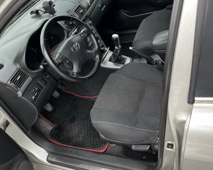 Сірий Тойота Авенсіс, об'ємом двигуна 1.8 л та пробігом 302 тис. км за 5300 $, фото 13 на Automoto.ua