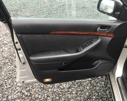 Сірий Тойота Авенсіс, об'ємом двигуна 1.8 л та пробігом 328 тис. км за 4790 $, фото 17 на Automoto.ua