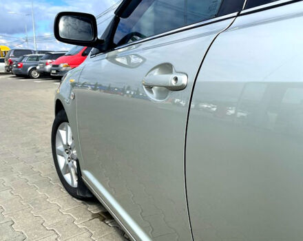 Серый Тойота Авенсис, объемом двигателя 1.8 л и пробегом 290 тыс. км за 7500 $, фото 5 на Automoto.ua