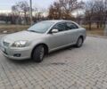 Серый Тойота Авенсис, объемом двигателя 1.8 л и пробегом 170 тыс. км за 7500 $, фото 1 на Automoto.ua