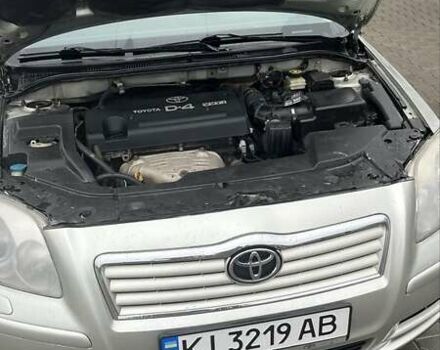 Серый Тойота Авенсис, объемом двигателя 2 л и пробегом 168 тыс. км за 6500 $, фото 2 на Automoto.ua