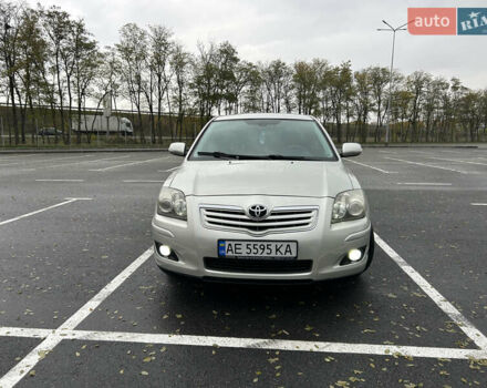 Сірий Тойота Авенсіс, об'ємом двигуна 1.8 л та пробігом 167 тис. км за 8700 $, фото 6 на Automoto.ua