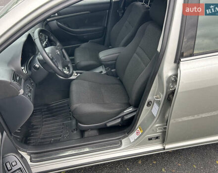 Сірий Тойота Авенсіс, об'ємом двигуна 1.8 л та пробігом 167 тис. км за 8700 $, фото 22 на Automoto.ua