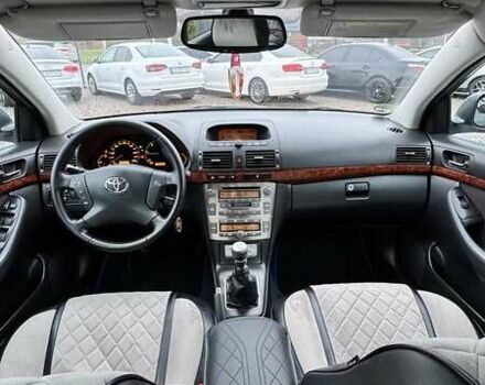 Сірий Тойота Авенсіс, об'ємом двигуна 2.2 л та пробігом 219 тис. км за 6600 $, фото 13 на Automoto.ua