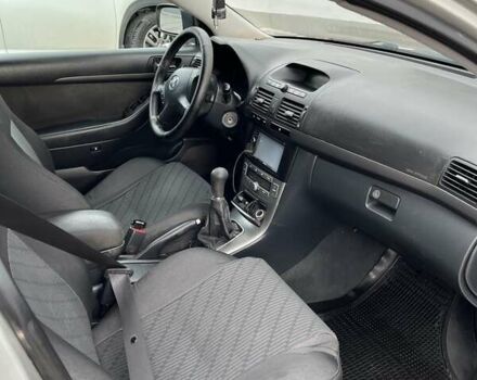 Серый Тойота Авенсис, объемом двигателя 2 л и пробегом 371 тыс. км за 5500 $, фото 16 на Automoto.ua
