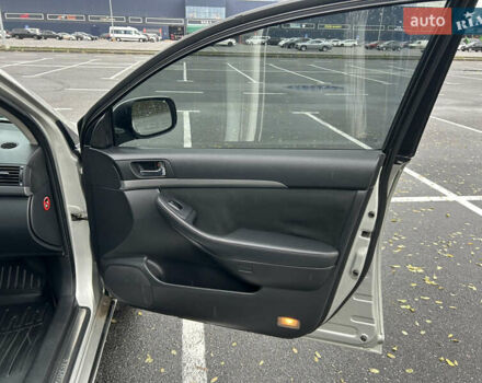 Сірий Тойота Авенсіс, об'ємом двигуна 1.8 л та пробігом 167 тис. км за 8700 $, фото 24 на Automoto.ua