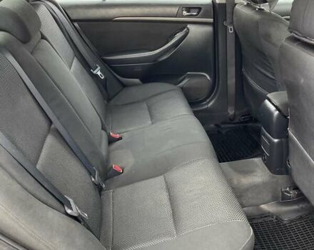 Серый Тойота Авенсис, объемом двигателя 2 л и пробегом 371 тыс. км за 5500 $, фото 12 на Automoto.ua