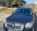 Серый Тойота Авенсис, объемом двигателя 2.01 л и пробегом 295 тыс. км за 5700 $, фото 1 на Automoto.ua