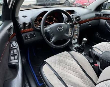 Сірий Тойота Авенсіс, об'ємом двигуна 2.2 л та пробігом 219 тис. км за 6600 $, фото 9 на Automoto.ua