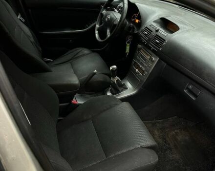 Серый Тойота Авенсис, объемом двигателя 2 л и пробегом 222 тыс. км за 2088 $, фото 5 на Automoto.ua