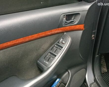 Серый Тойота Авенсис, объемом двигателя 2.2 л и пробегом 280 тыс. км за 7440 $, фото 20 на Automoto.ua
