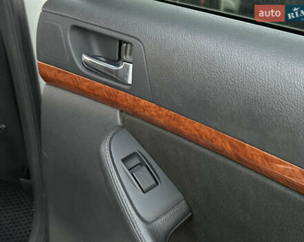 Серый Тойота Авенсис, объемом двигателя 1.79 л и пробегом 200 тыс. км за 5000 $, фото 21 на Automoto.ua