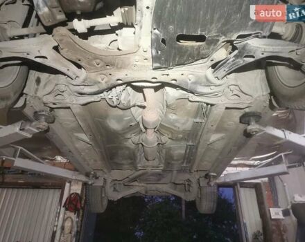 Серый Тойота Авенсис, объемом двигателя 1.79 л и пробегом 295 тыс. км за 6500 $, фото 17 на Automoto.ua