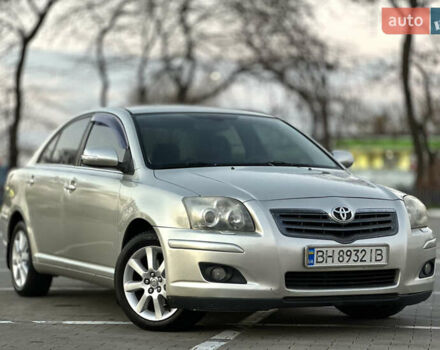 Серый Тойота Авенсис, объемом двигателя 1.79 л и пробегом 200 тыс. км за 5000 $, фото 1 на Automoto.ua