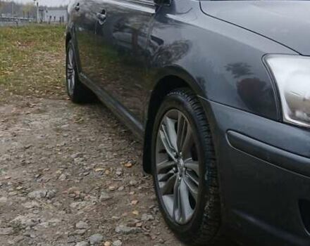 Серый Тойота Авенсис, объемом двигателя 2.2 л и пробегом 288 тыс. км за 7400 $, фото 1 на Automoto.ua