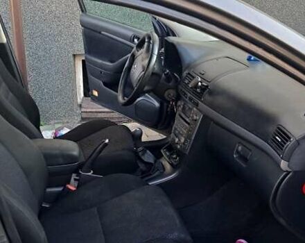 Сірий Тойота Авенсіс, об'ємом двигуна 1.79 л та пробігом 216 тис. км за 7200 $, фото 33 на Automoto.ua