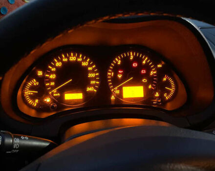 Серый Тойота Авенсис, объемом двигателя 2 л и пробегом 261 тыс. км за 6500 $, фото 14 на Automoto.ua