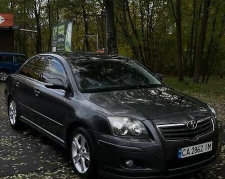 Серый Тойота Авенсис, объемом двигателя 2 л и пробегом 220 тыс. км за 7500 $, фото 5 на Automoto.ua
