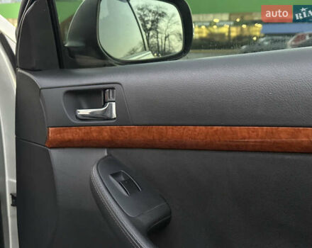 Серый Тойота Авенсис, объемом двигателя 1.79 л и пробегом 200 тыс. км за 5000 $, фото 31 на Automoto.ua