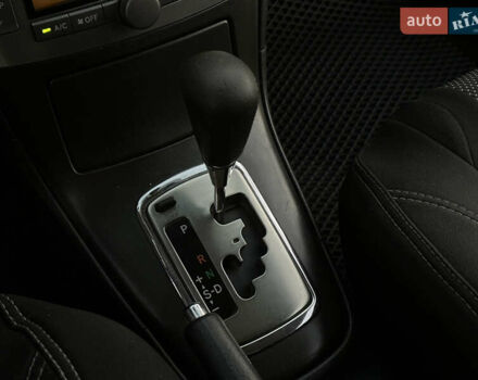 Серый Тойота Авенсис, объемом двигателя 1.79 л и пробегом 200 тыс. км за 5000 $, фото 52 на Automoto.ua